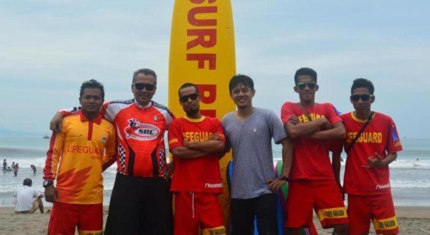 Augusta Pelabuhan Ratu Hotel Sukabumi Exterior foto