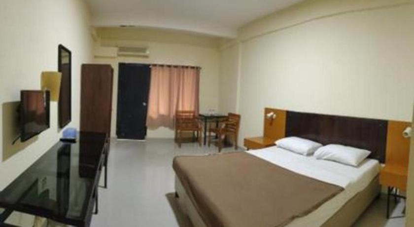 Augusta Pelabuhan Ratu Hotel Sukabumi Exterior foto
