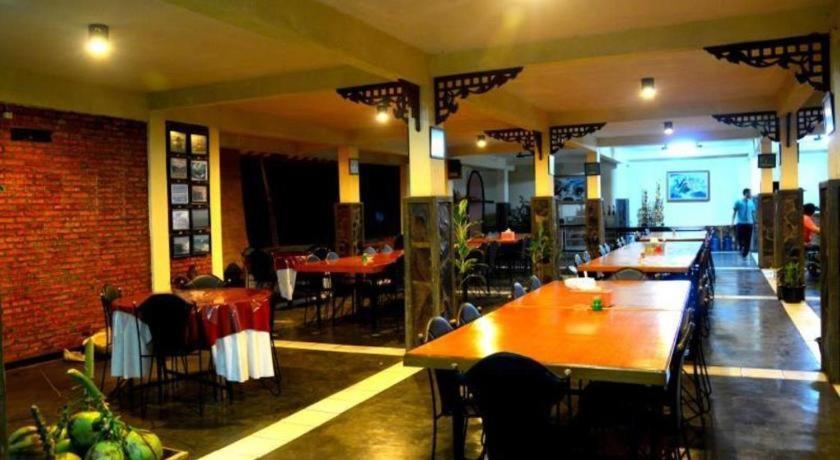 Augusta Pelabuhan Ratu Hotel Sukabumi Exterior foto