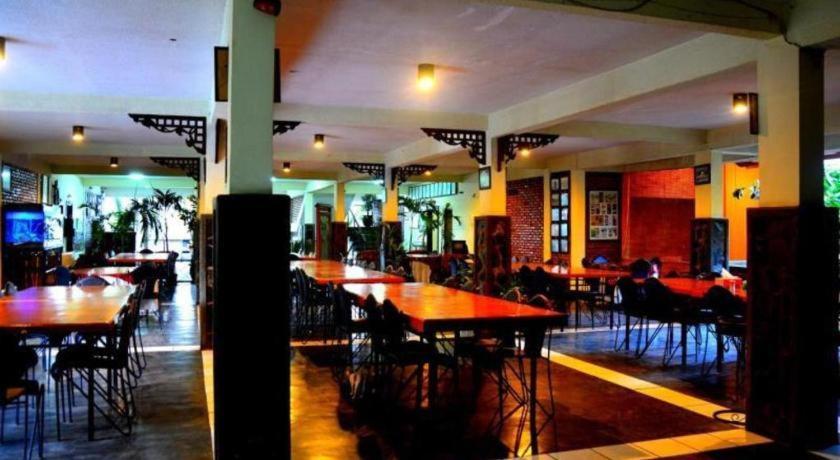 Augusta Pelabuhan Ratu Hotel Sukabumi Exterior foto